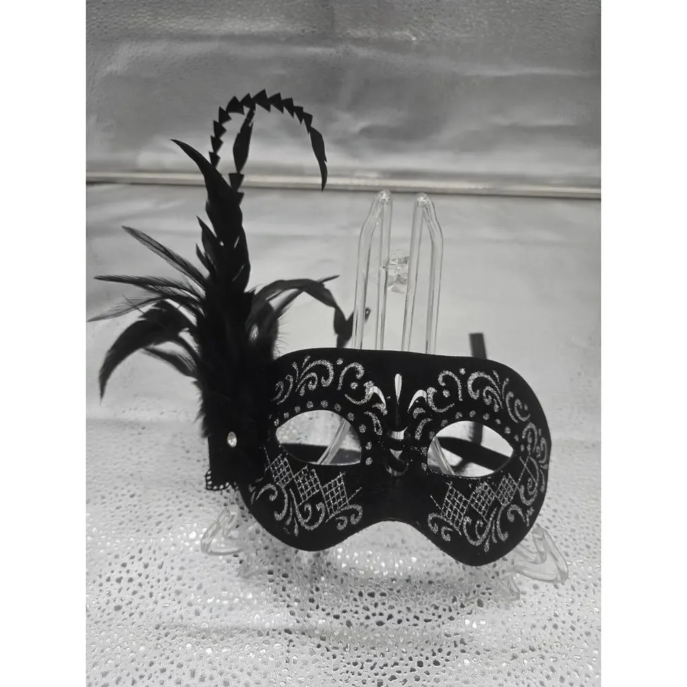 Mysteries Velvet Glitter Cat Mask W/ Rhinestone & Feathers